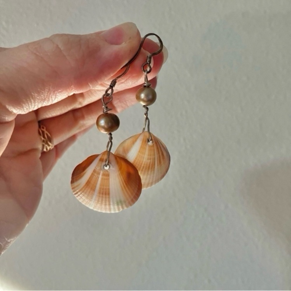 Clam Seashell Dangle Earrings Vintage“Perpetua” Gold Brass Beachy Mermaidcore Je - Picture 11 of 11